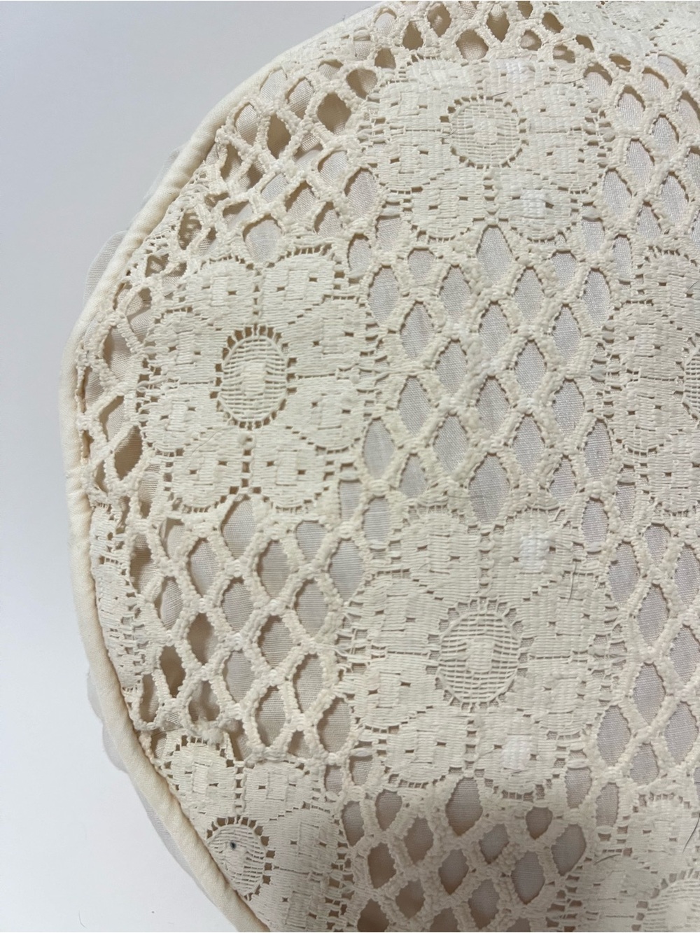Vintage Crochet Lace Boho Cottagecore Grannycore Round Throw Pillow Cream - Picture 4 of 8
